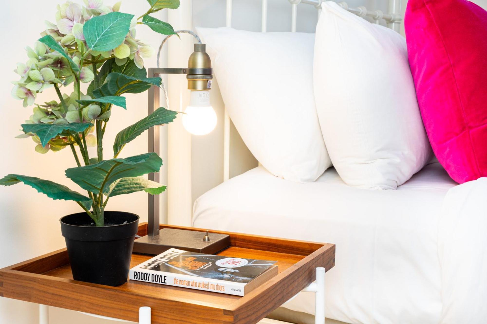 Immense Gorgeous 2br Wbalcony & Office In Chelsea Appartamento