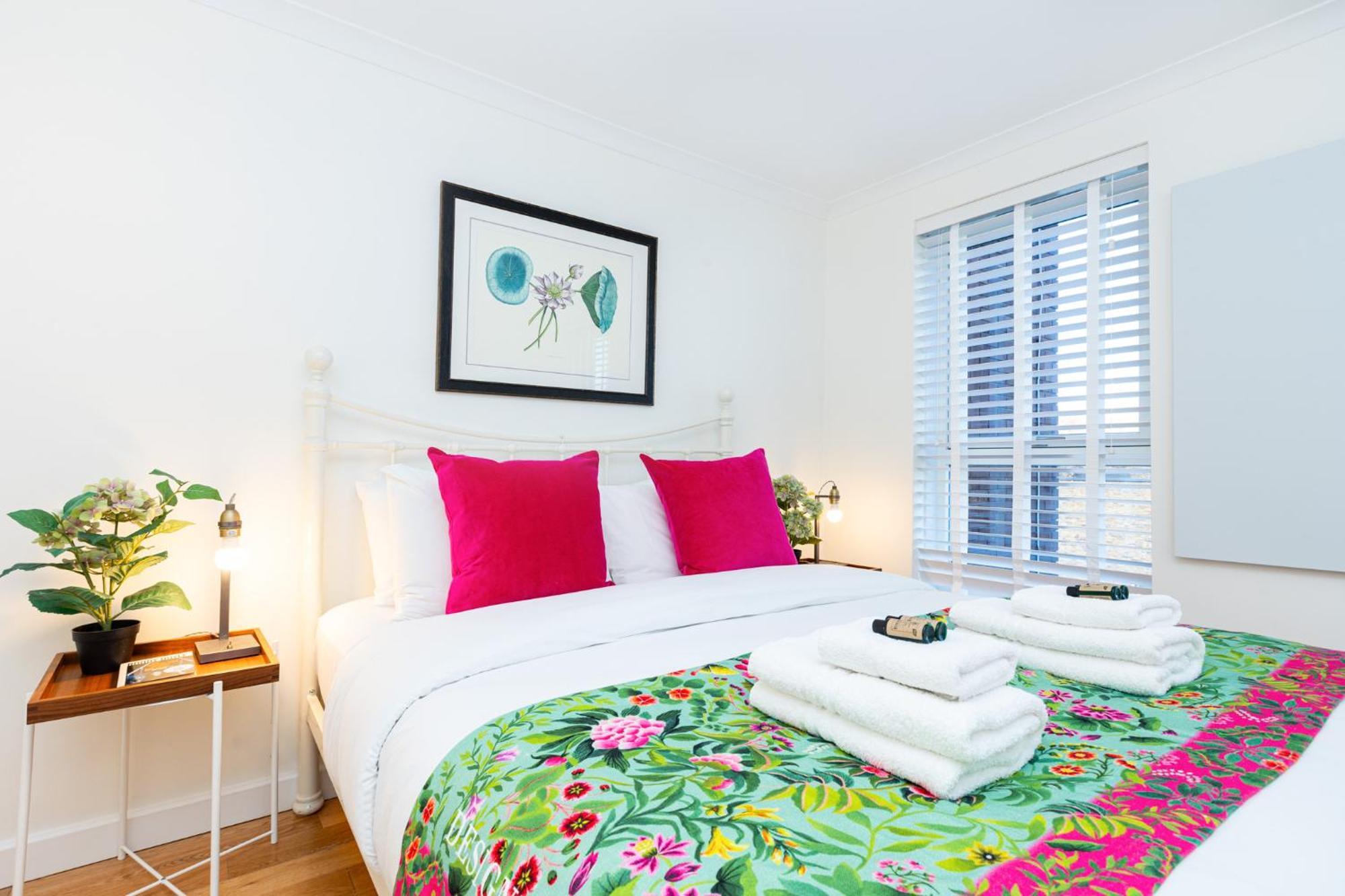 Appartamento Immense Gorgeous 2br Wbalcony & Office In Chelsea Londra